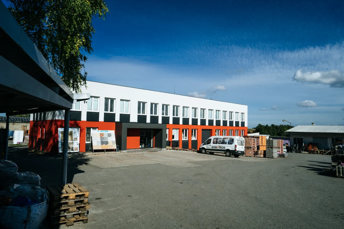 Rekonstrukce admin. budovy, STATUS Holding, a.s. – fotografie 20